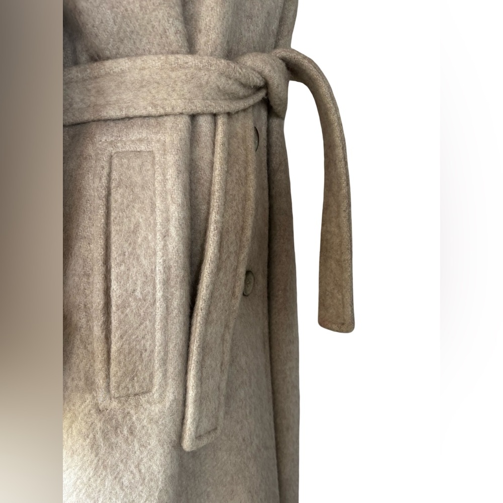 Vtg. 1980s Forecaster of Boston Elegant Beige Wool Blend Coat w/Belt size 15/16 - Picture 8 of 15